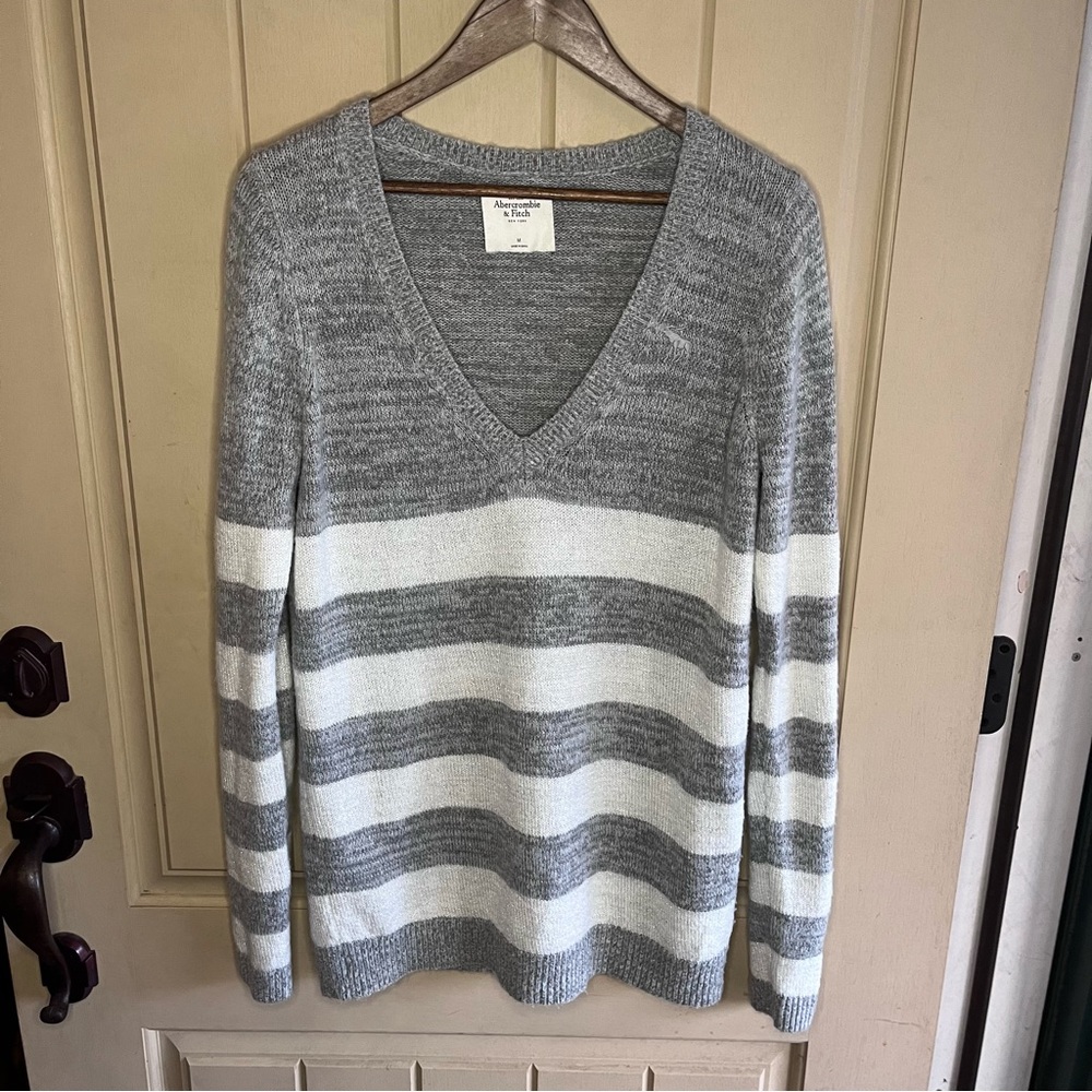 Abercrombie & Fitch Sweater